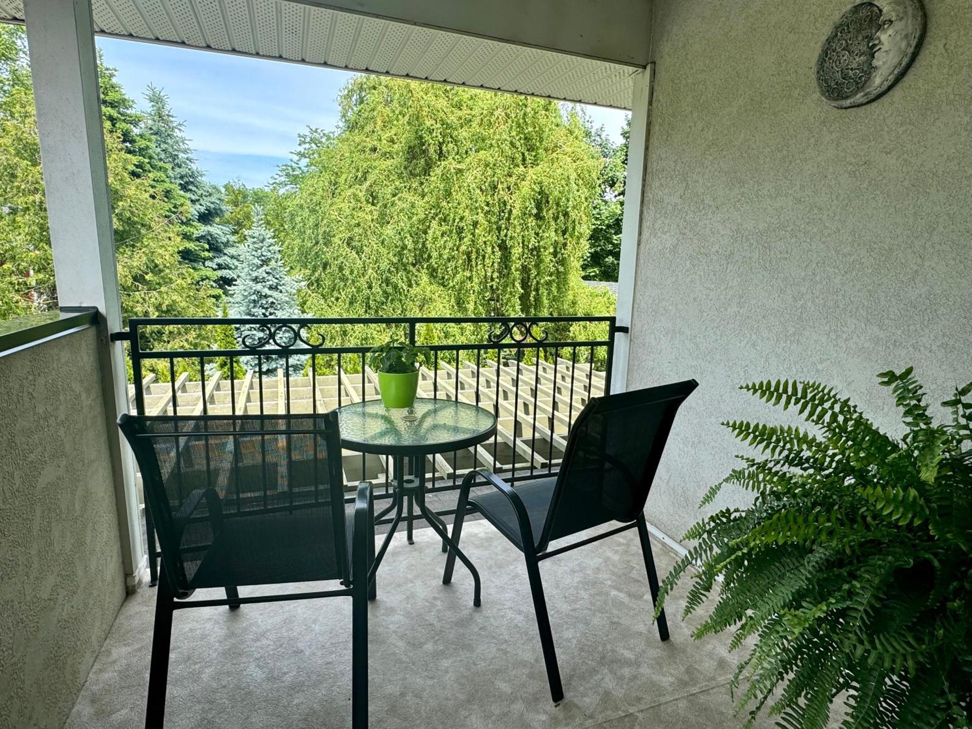 Explorer House Bed & Breakfast Niagara-on-the-Lake Exterior photo