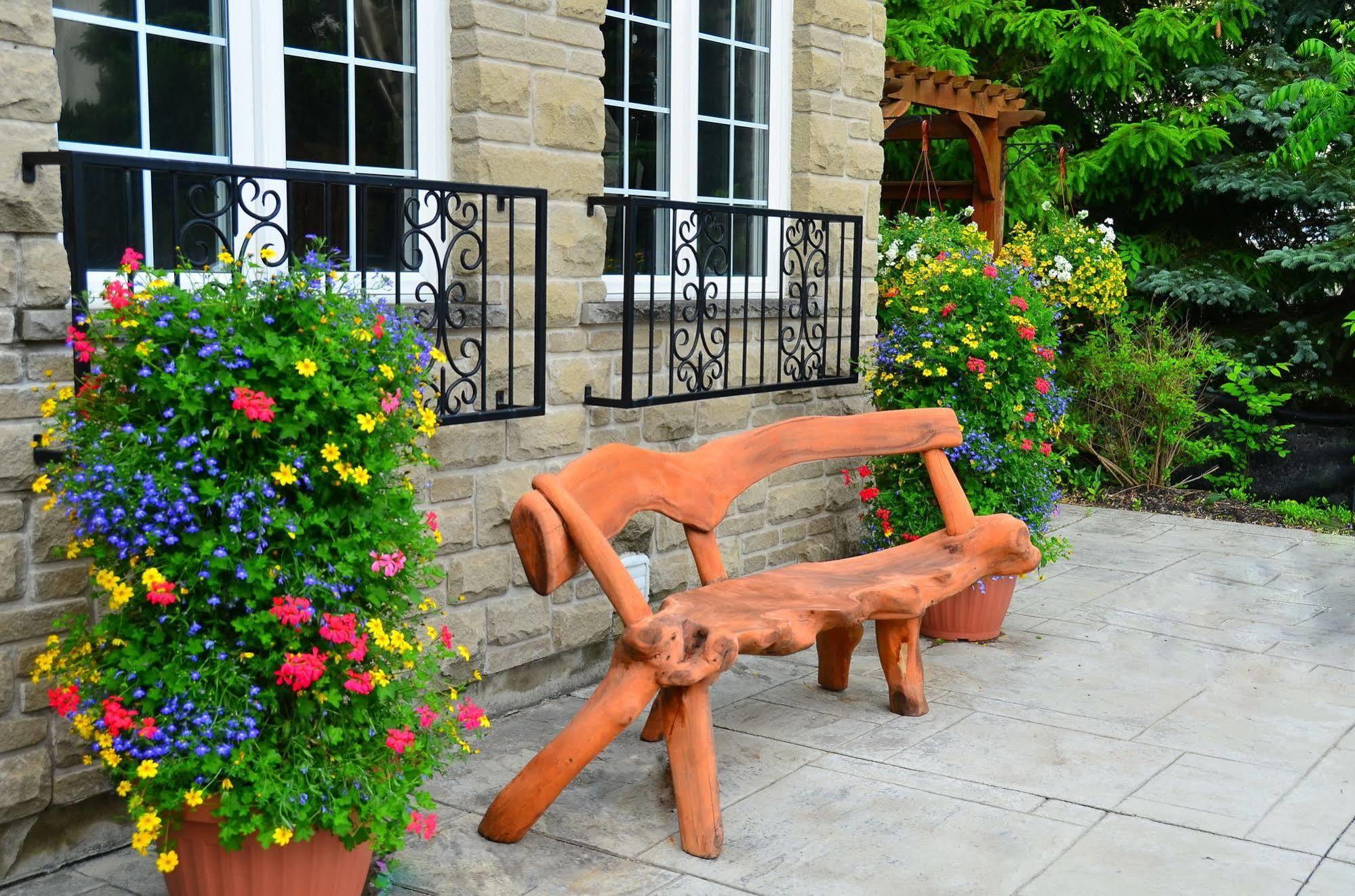 Explorer House Bed & Breakfast Niagara-on-the-Lake Exterior photo