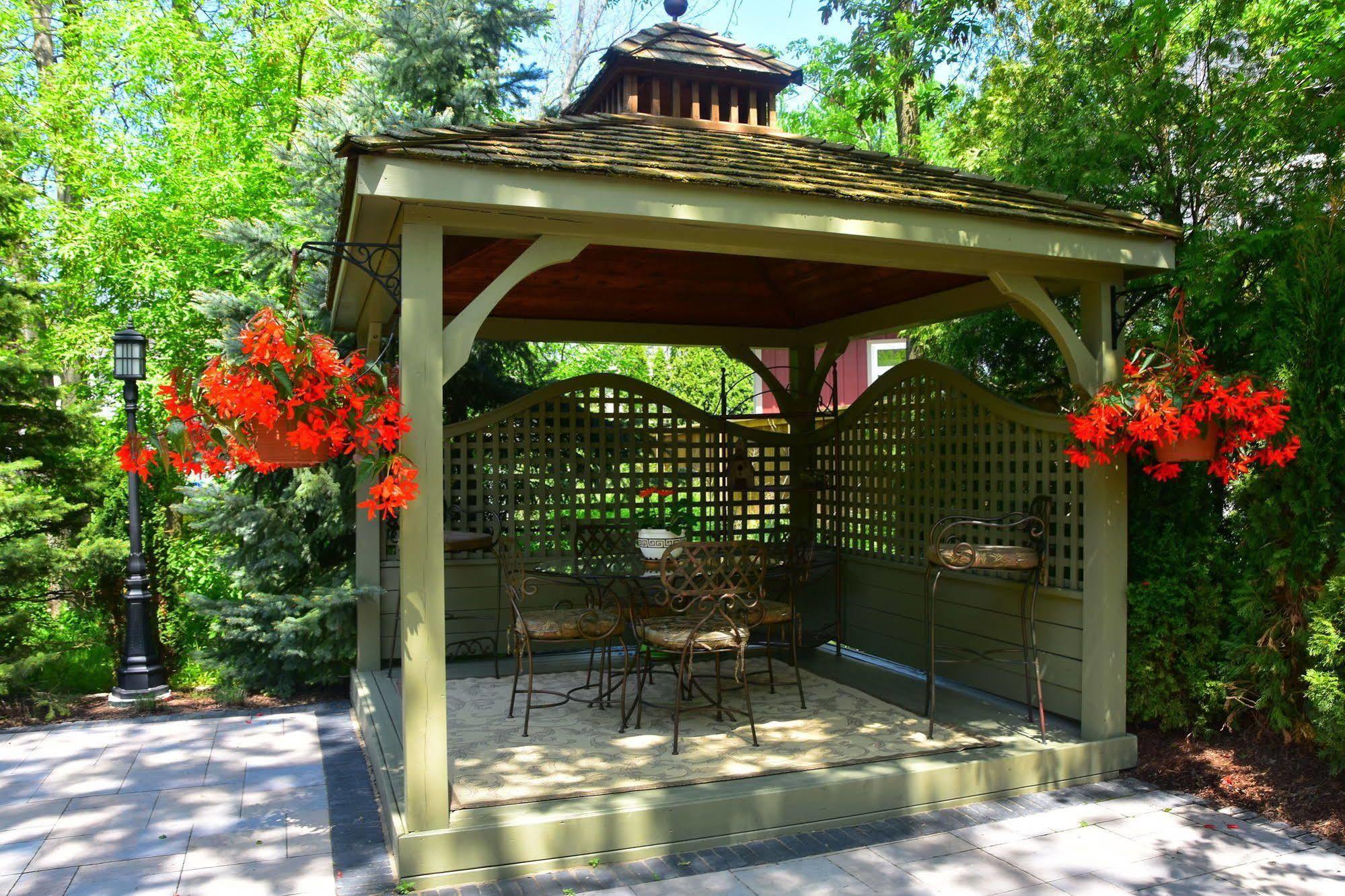 Explorer House Bed & Breakfast Niagara-on-the-Lake Exterior photo